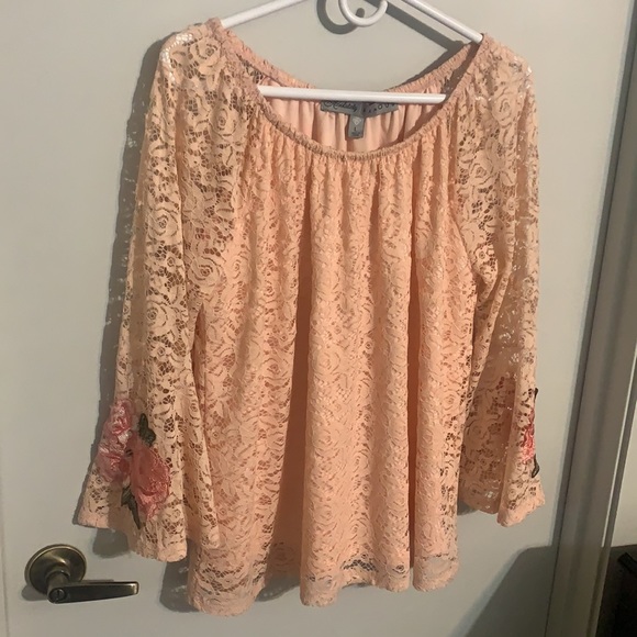 Absolutely Famous Top Large - Picture 2 of 13